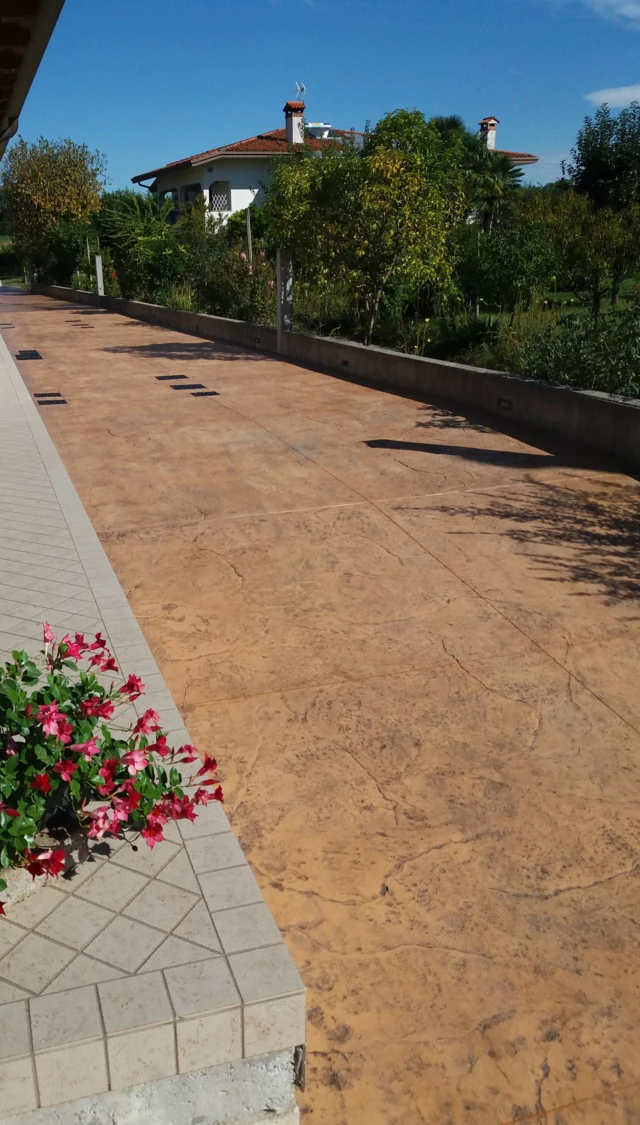 roccia ingresso carrabile roccia ingresso carrabile